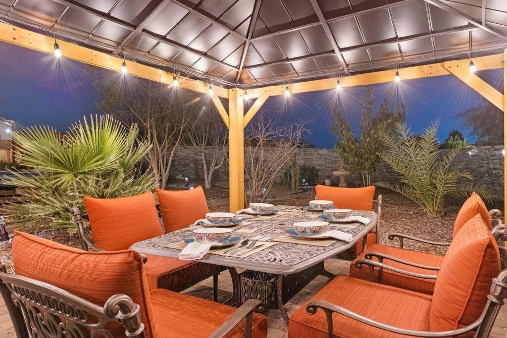 The Hummingbird House, Sauna & Mountain Views! Phoenix Extérieur photo